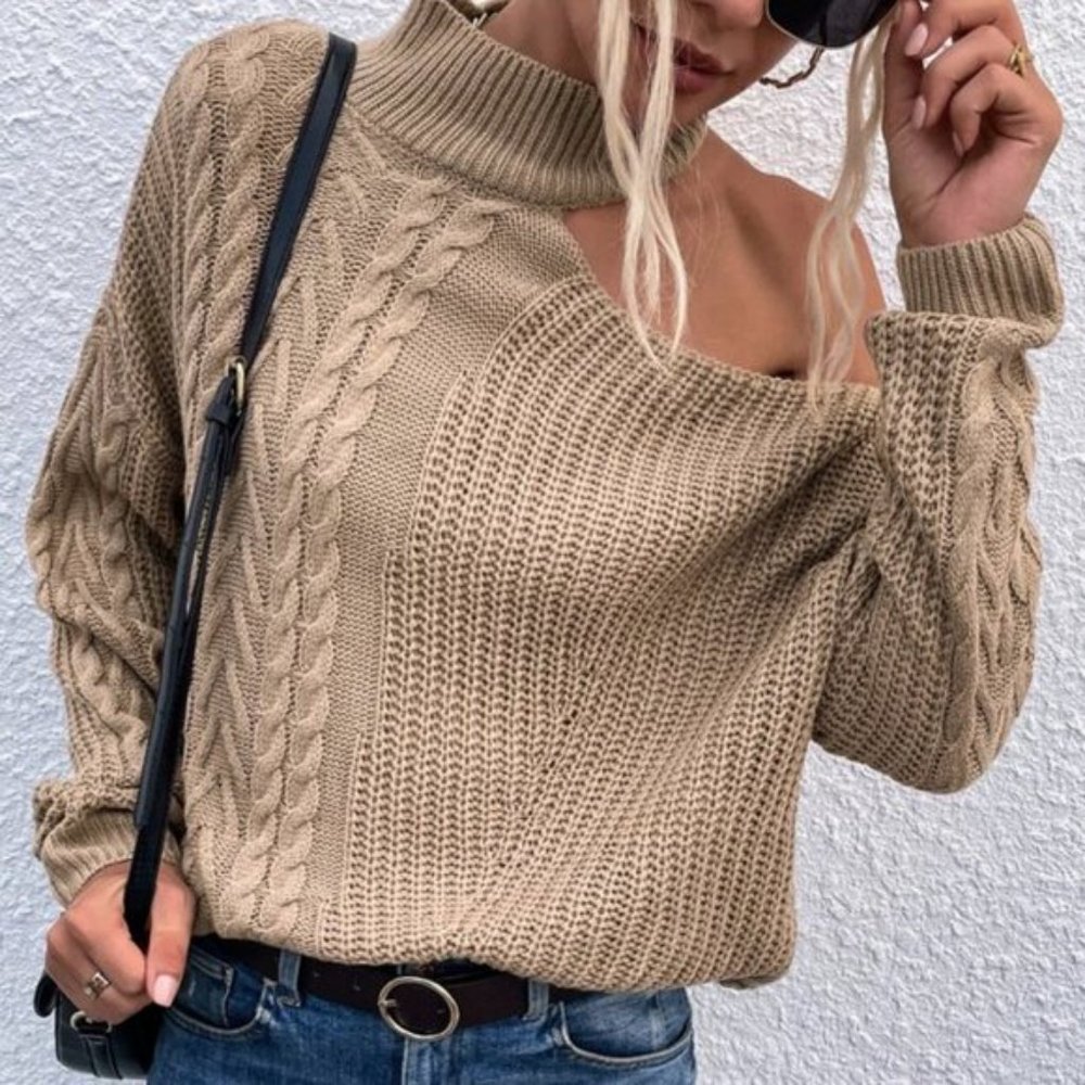 Peek Shoulder knit Sweater - Picture 5 of 6